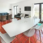 2 Bedroom Amazing In Apartment