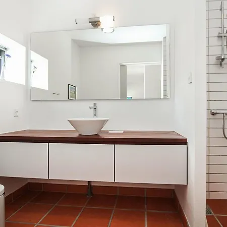 Апартаменты 2 Bedroom Amazing In Samso
